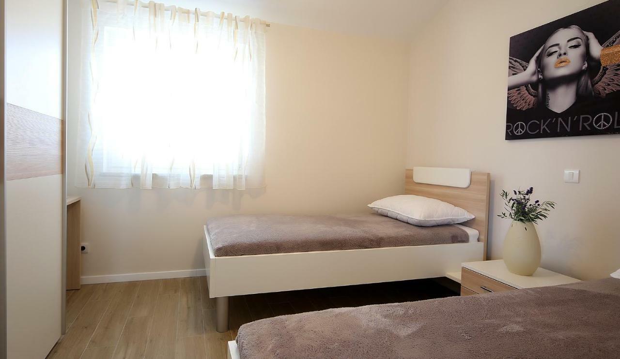 מאלינסקה Apartment Porpo מראה חיצוני תמונה